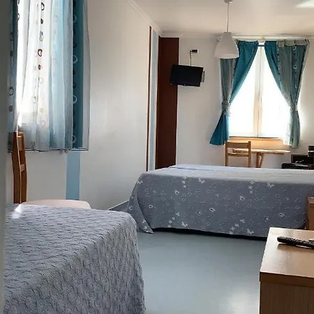 Ξενοδοχείο Weaa 2*