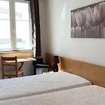 Weaa ホテル