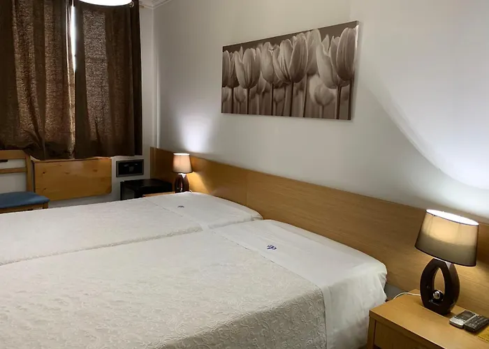 Weaa Hotel